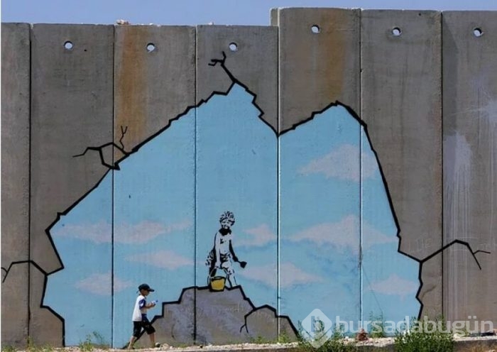 Utanç Duvarı'na grafitilerle isyan
