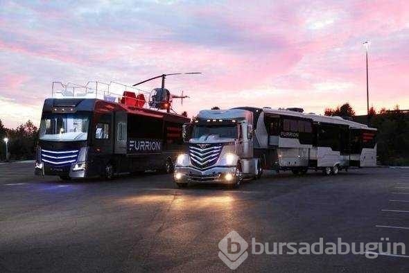 Bu karavanın içinde yok yok!