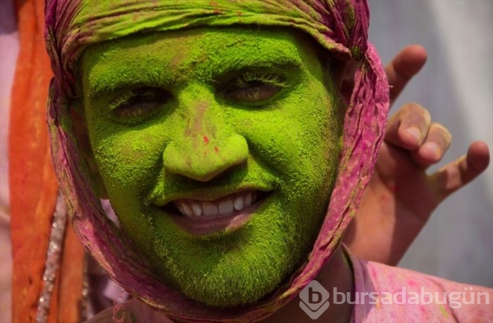 'Holi Festivali'nden renkli görüntüler