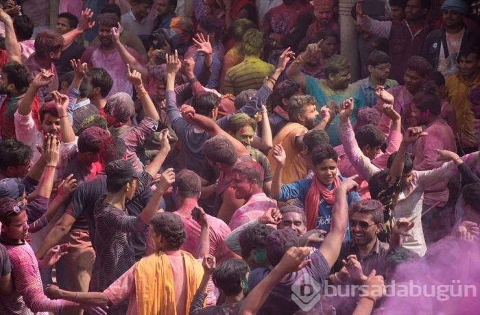 'Holi Festivali'nden renkli görüntüler