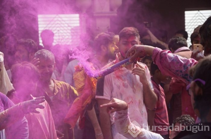 'Holi Festivali'nden renkli görüntüler