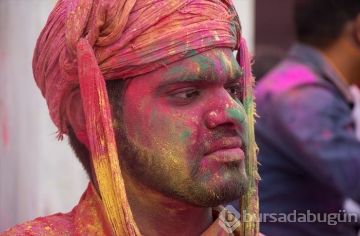 'Holi Festivali'nden renkli görüntüler