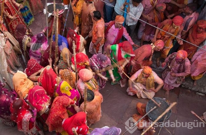 'Holi Festivali'nden renkli görüntüler