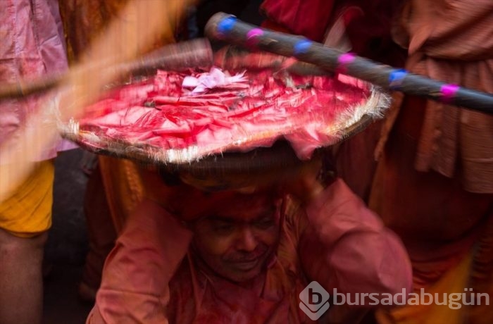 'Holi Festivali'nden renkli görüntüler