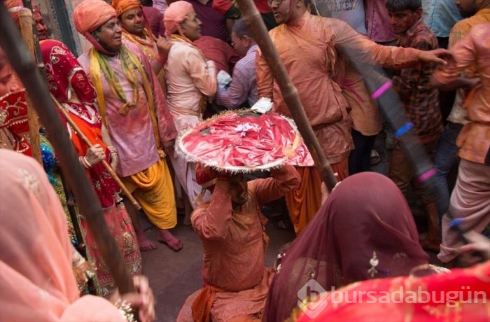 'Holi Festivali'nden renkli görüntüler