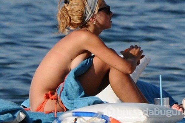 Hadise sahnede yuhalandı