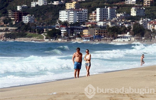 İstanbul'da kar Alanya'da deniz keyfi