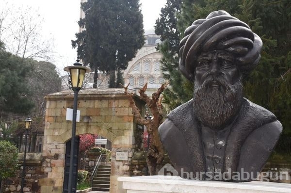Mimar Sinan eseri caminin 433 yıllık terazi taşları turistlerin ilgisini çekiyor
