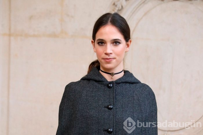 Paris moda haftası nefes kesti