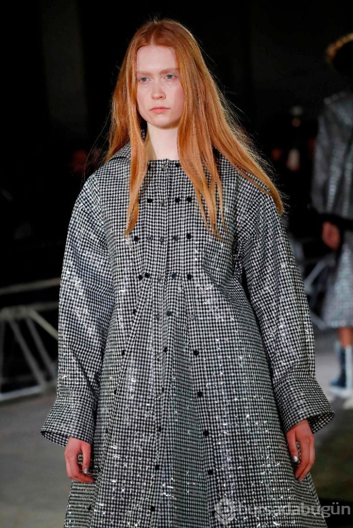 Paris moda haftası nefes kesti
