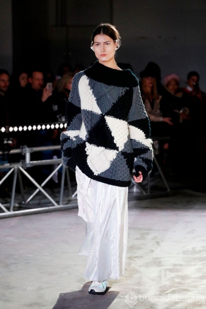 Paris moda haftası nefes kesti