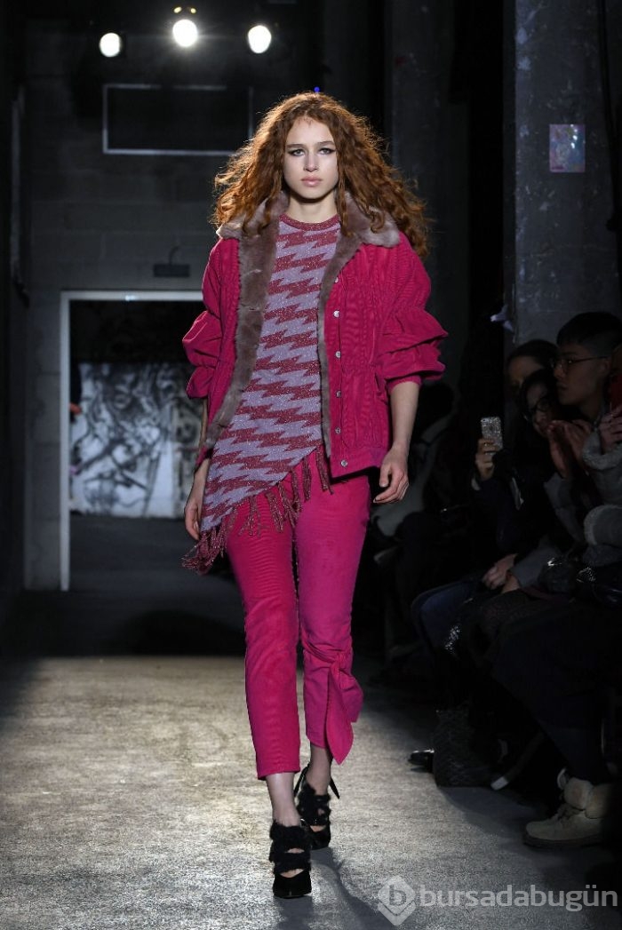 Paris moda haftası nefes kesti