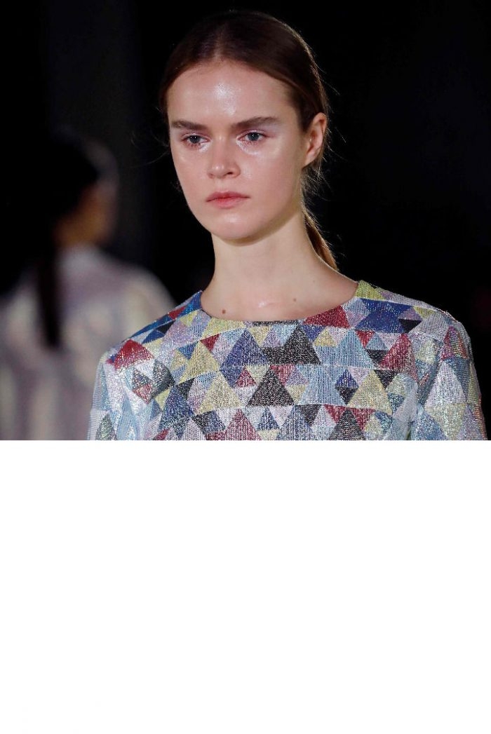 Paris moda haftası nefes kesti