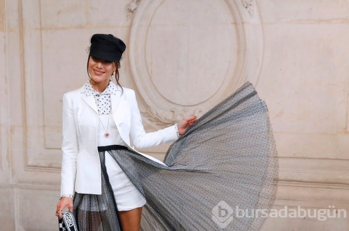Paris moda haftası nefes kesti