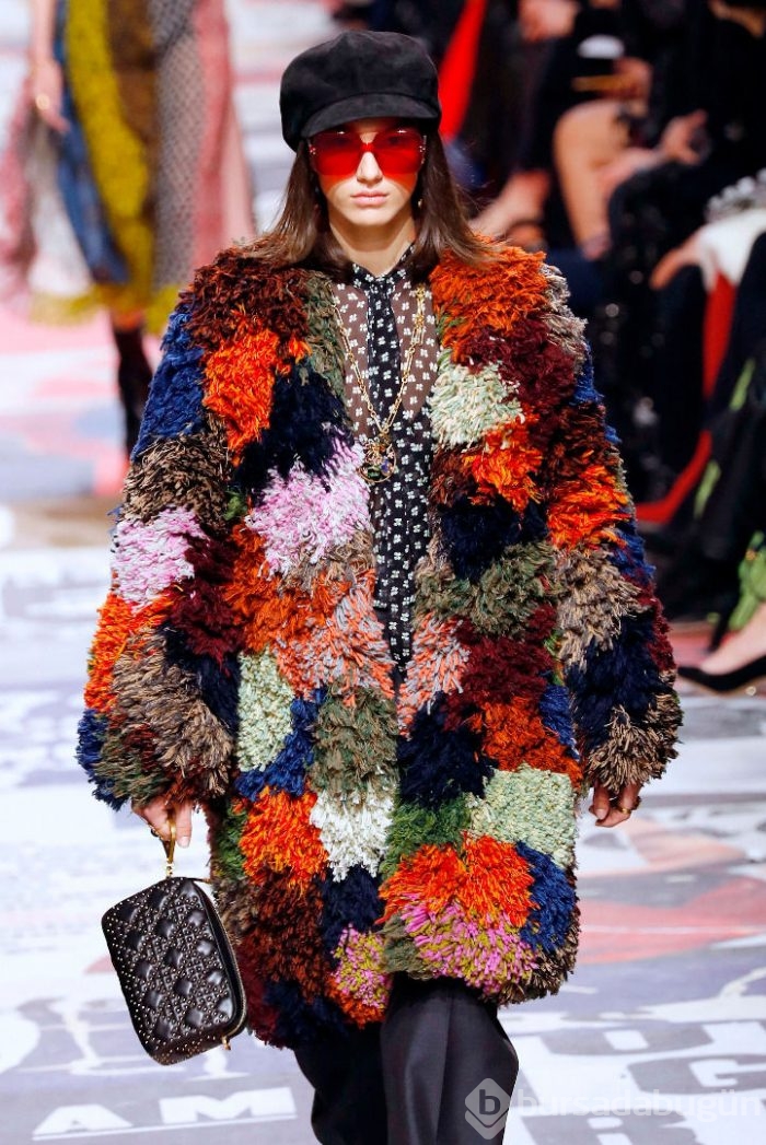Paris moda haftası nefes kesti