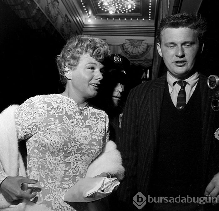 Oscar tarihinin unutulmaz kırmızı halı kıyafetleri
