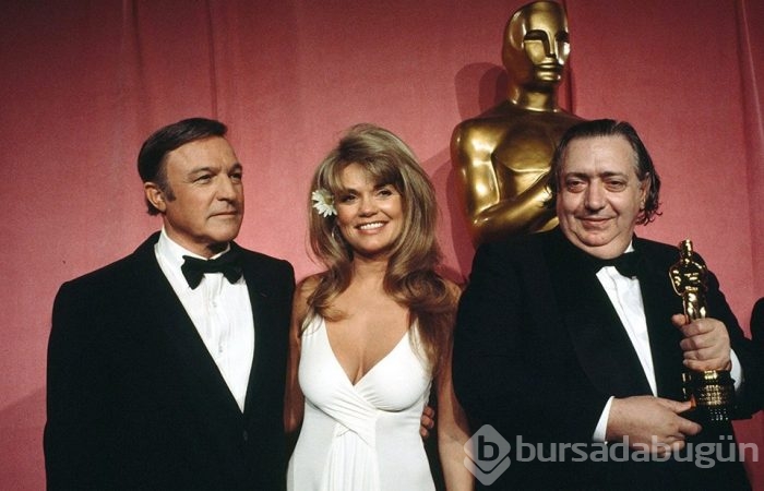 Oscar tarihinin unutulmaz kırmızı halı kıyafetleri
