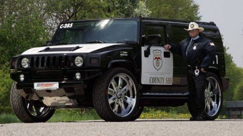Dünya'dan polis araçları