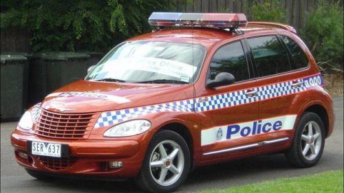 Dünya'dan polis araçları