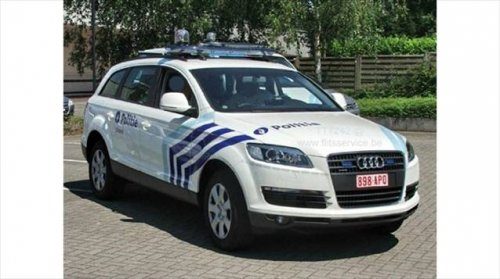 Dünya'dan polis araçları