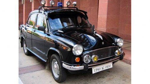 Dünya'dan polis araçları