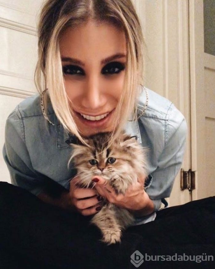 Gonca Vuslateri köpekleri için taşınıyor! (Ünlülerin hayvanları)