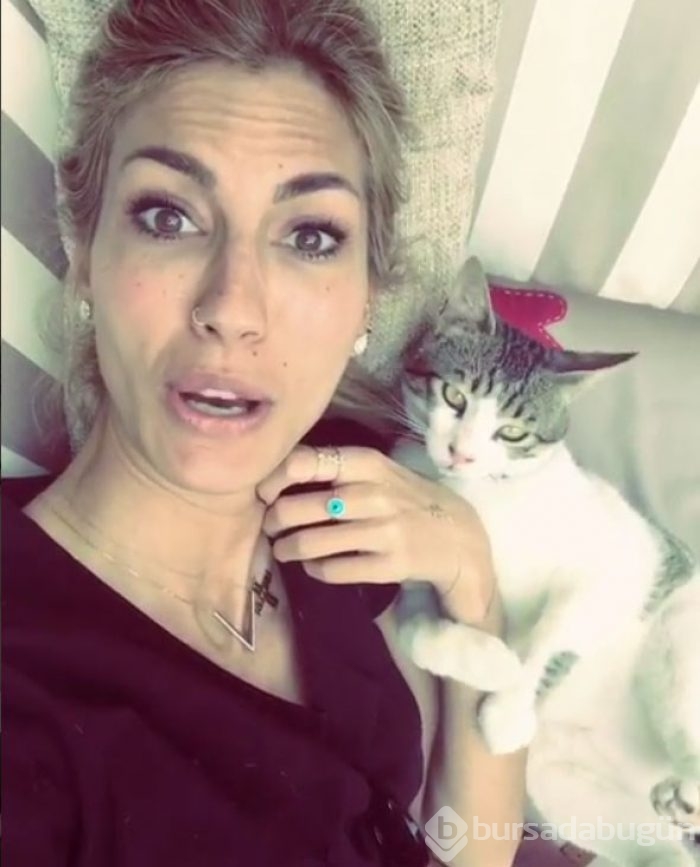 Gonca Vuslateri köpekleri için taşınıyor! (Ünlülerin hayvanları)