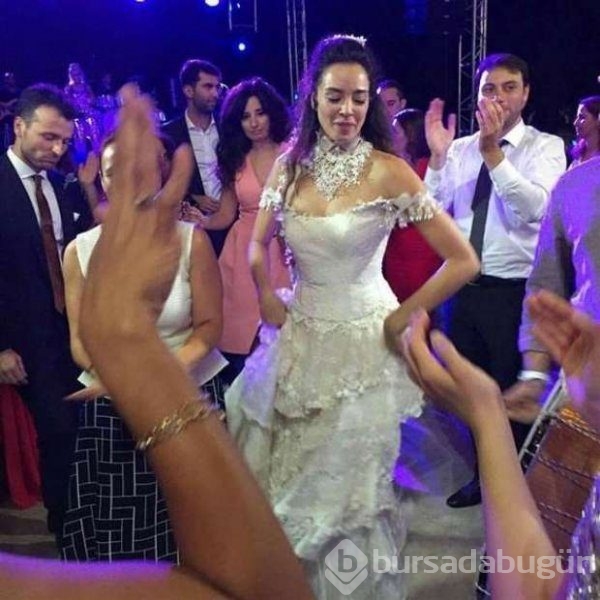 Azra Akın'dan 10 yaş paylaşımı
