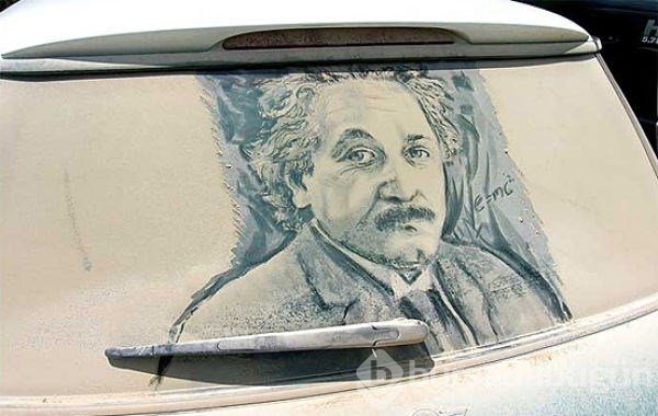 Kirli arabalardan sanat eserleri ortaya çıkarıyor