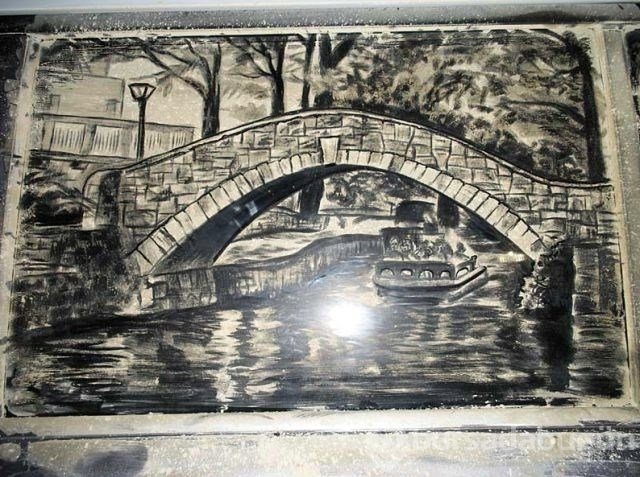 Kirli arabalardan sanat eserleri ortaya çıkarıyor