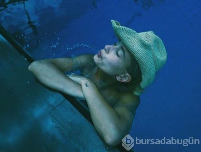 Dünya'nın en seksi kadını Türkiye kapağında!
