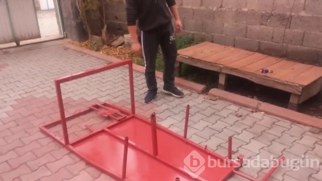 400 liraya kendi arabasını yapan Türk YouTuber
