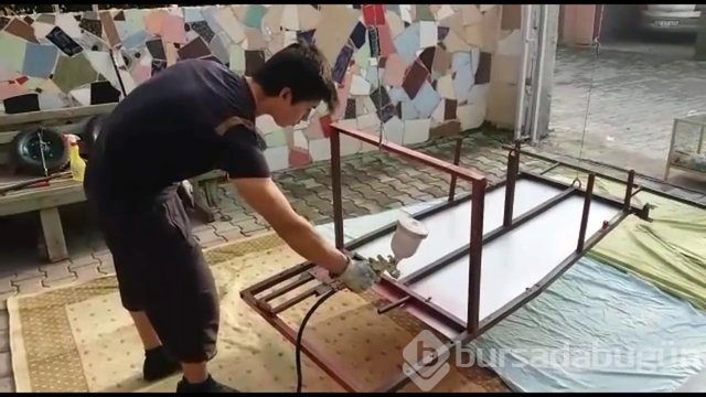 400 liraya kendi arabasını yapan Türk YouTuber
