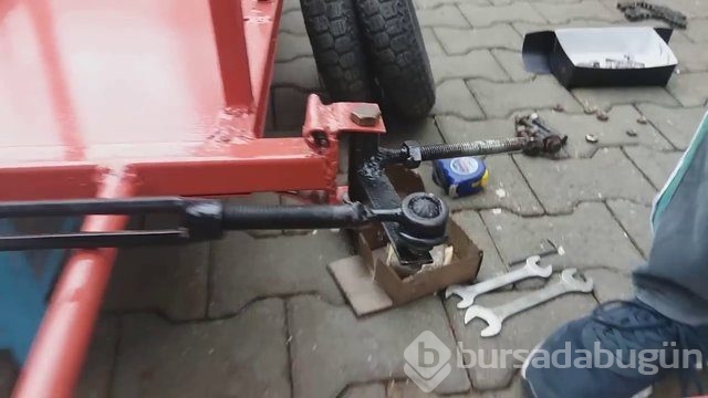 400 liraya kendi arabasını yapan Türk YouTuber
