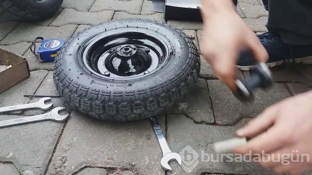 400 liraya kendi arabasını yapan Türk YouTuber
