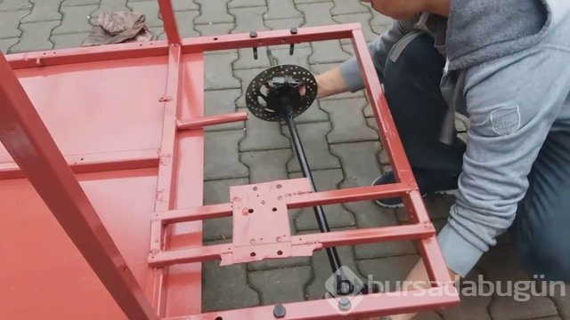 400 liraya kendi arabasını yapan Türk YouTuber
