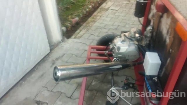 400 liraya kendi arabasını yapan Türk YouTuber
