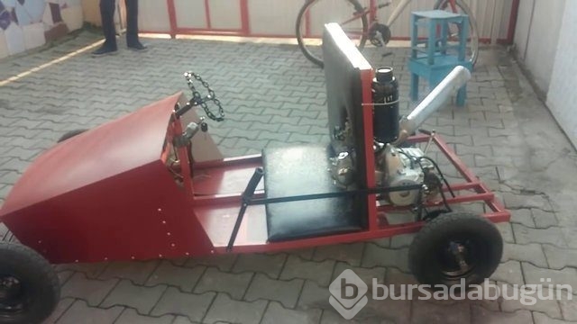 400 liraya kendi arabasını yapan Türk YouTuber
