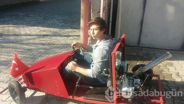 400 liraya kendi arabasını yapan Türk YouTuber
