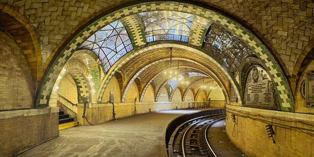 Birbirinden ilginç metro istasyonları!