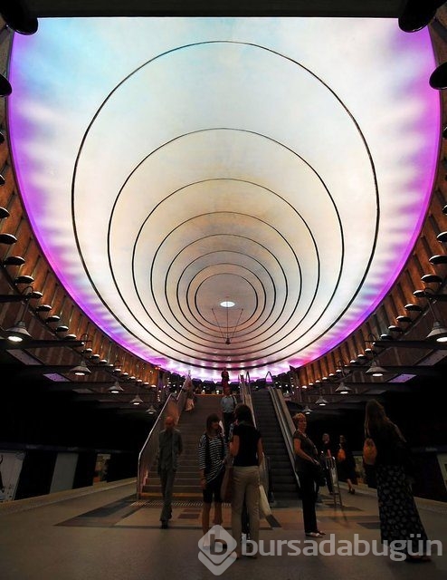 Birbirinden ilginç metro istasyonları!