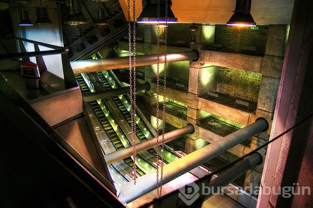 Birbirinden ilginç metro istasyonları!