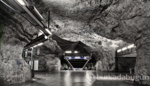 Birbirinden ilginç metro istasyonları!