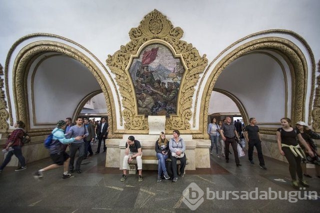 Birbirinden ilginç metro istasyonları!