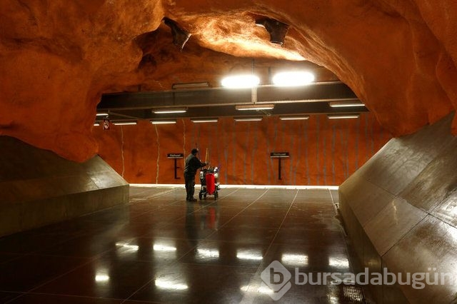 Birbirinden ilginç metro istasyonları!