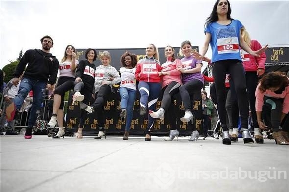 Antalya'da Yüksek Topuk Koşusu




