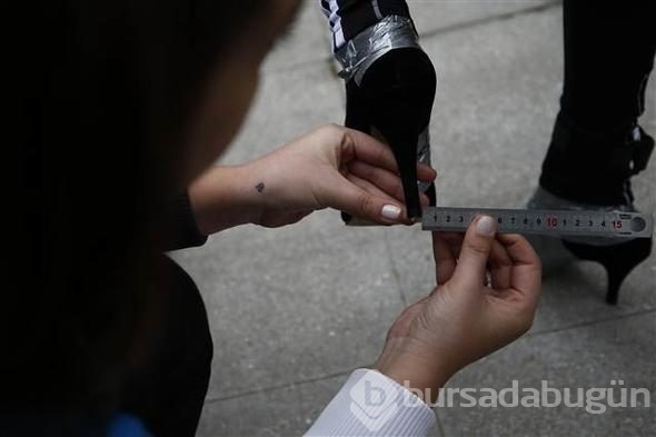 Antalya'da Yüksek Topuk Koşusu



