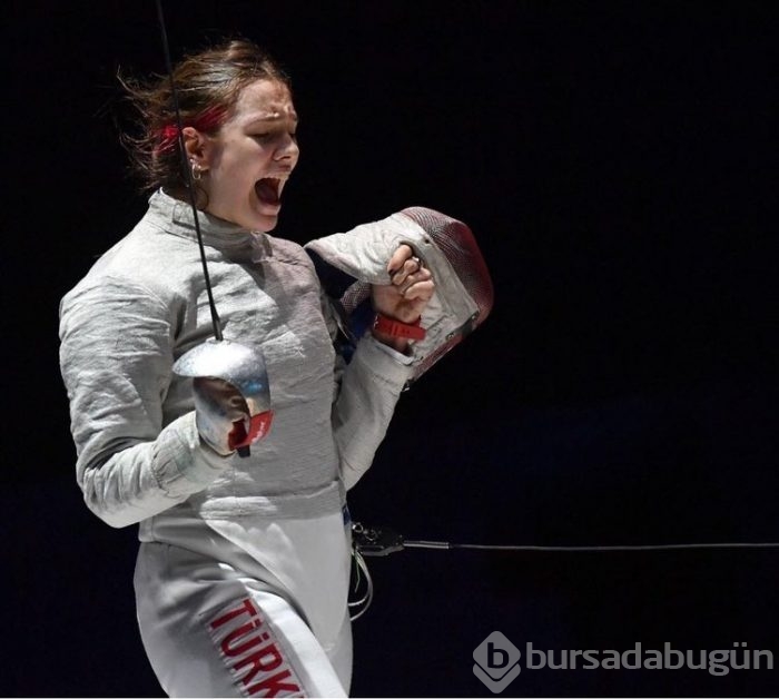 Deniz Selin Ünlüdağ eskrimde Avrupa şampiyonu oldu