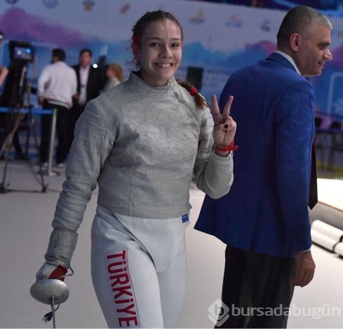 Deniz Selin Ünlüdağ eskrimde Avrupa şampiyonu oldu