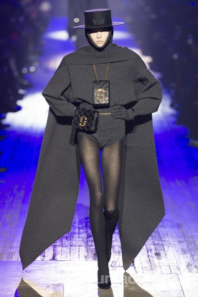 Marc Jacobs Sonbahar / Kış 2018-19
